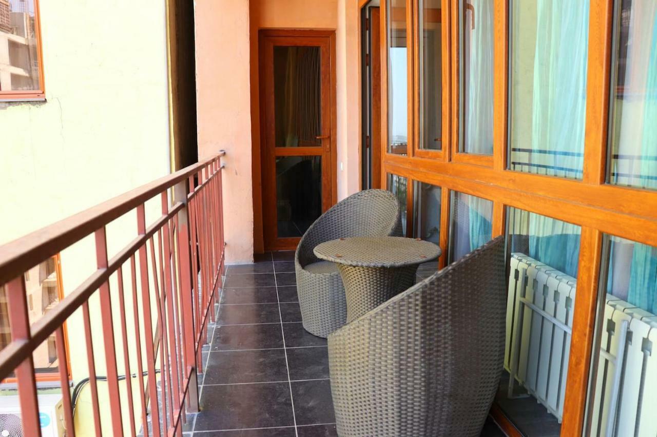 La Petite Maison Jerevan Buitenkant foto
